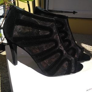 Black heeled shootie, mesh upper, sz 7.5M